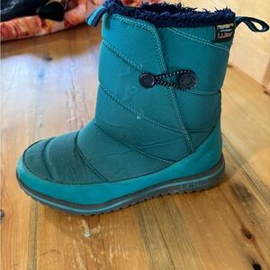 LL Bean Teal Kids Ultralight Insulated Winter Boots